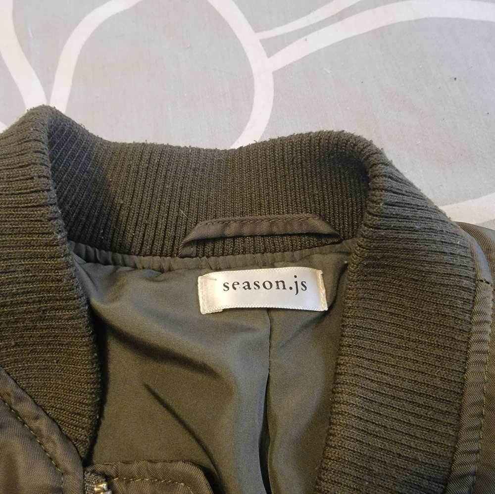 Season JS Jacket - Picture 3 of 3